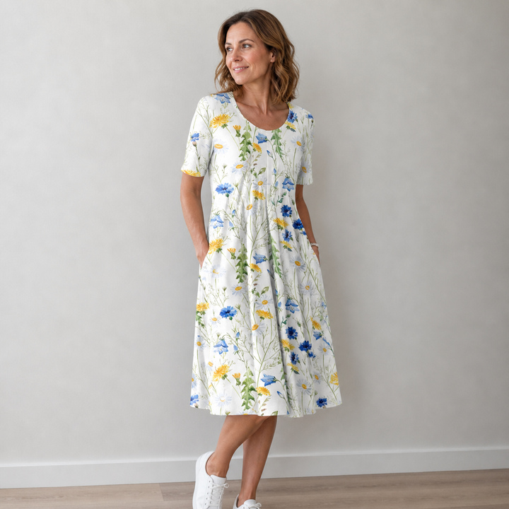 Elisa | The Flattering Fit Dress