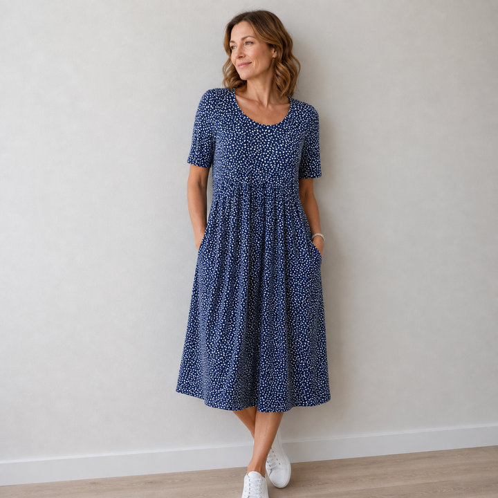 Elisa | The Flattering Fit Dress